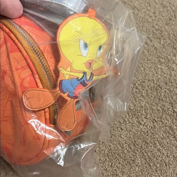 Danielle Nicole space Jam Bag with basketball net - Picture 4 of 5